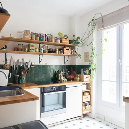 Cozy Near Goutte D'or Apartment Paris